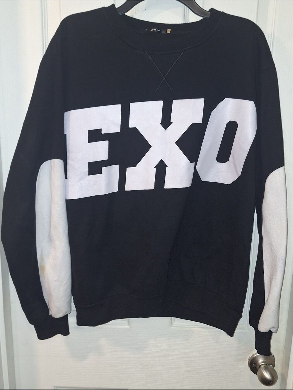 EXO Black and White Crewneck Sweatahirt 61 Chan Yeol